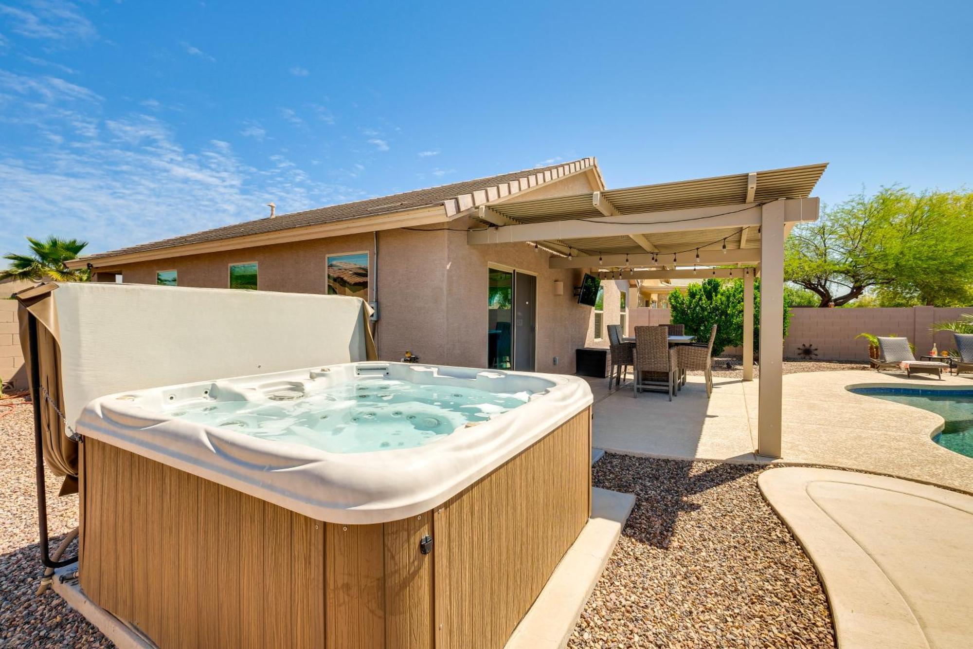Updated San Tan Valley Escape With Backyard Oasis! Magma Экстерьер фото